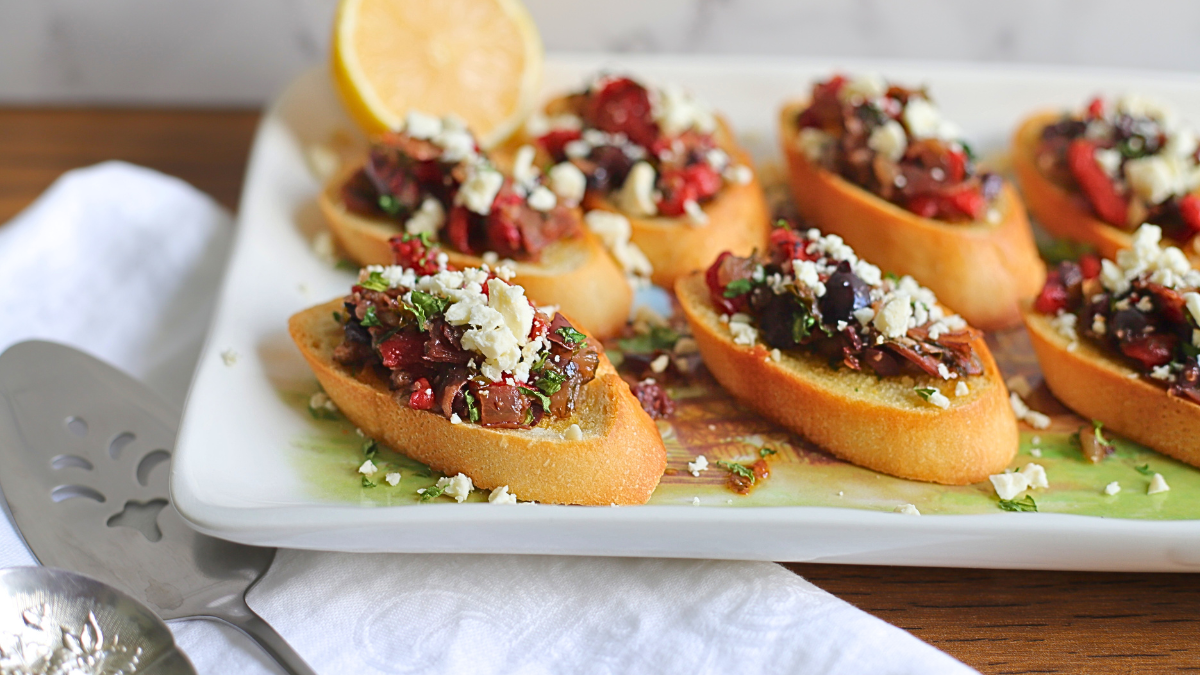 How To Make the Best Mediterranean Crostini