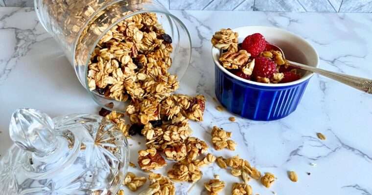 Homemade Granola Recipe – Easy & Delicious!